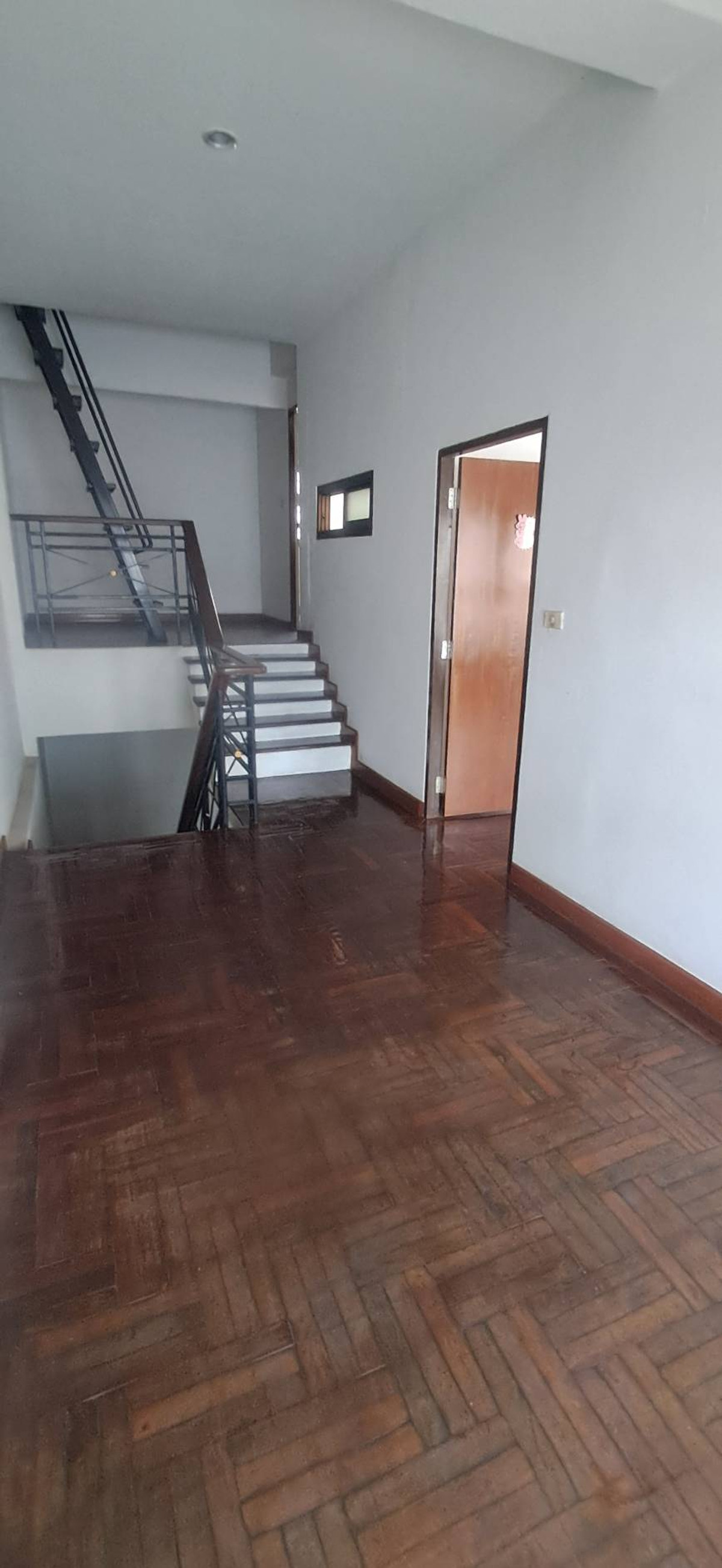 For RentTownhomeRama3 (Riverside),Satupadit : 3 Storey Townhouse in Rama 3 Wide Front with 4 Beds 4 Baths