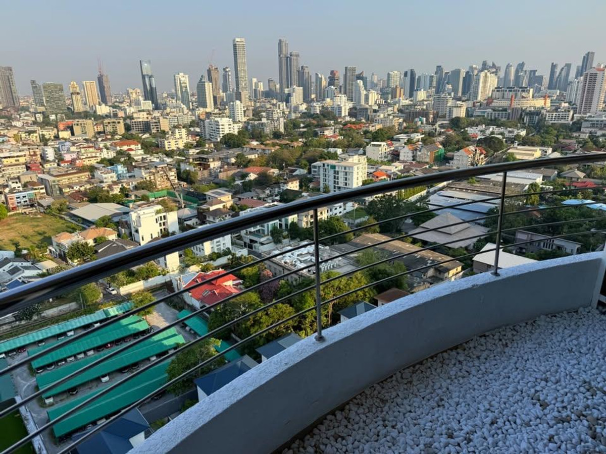 For RentCondoSukhumvit, Asoke, Thonglor : 💎 GT16246 | Condo Supalai Place Sukhumvit 39, convenient travel, beautifully decorated room, fully furnished, ready to move in.