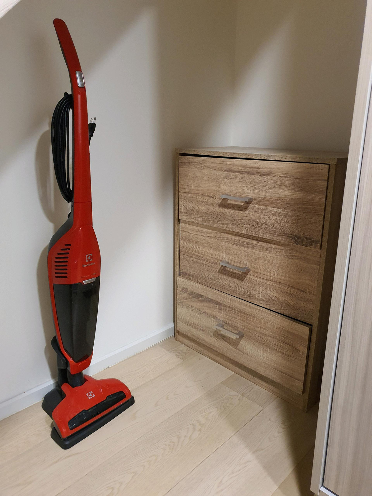 ให้เช่าคอนโดพระราม 9 เพชรบุรีตัดใหม่ RCA : ให้เช่า Chewathai Residence Asoke ราคา 25,000 บาท [MPr260402]