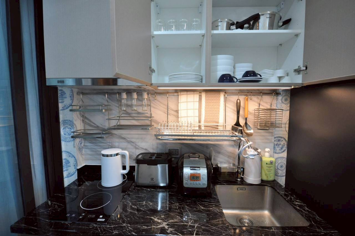 For SaleCondoOnnut, Udomsuk : sell ! 1 bedroom condo, AP Life, Sukhumvit 62, size 30 sq m, 14th floor (east, morning sun, not hot in the evening)