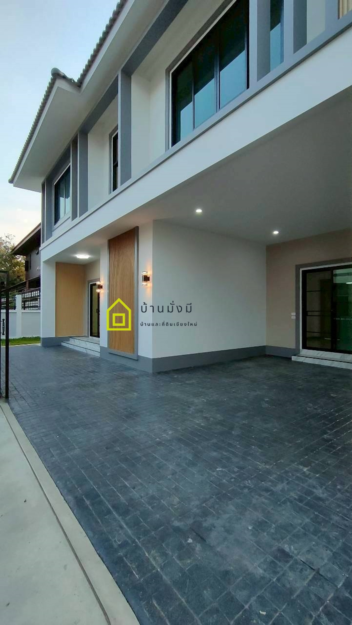 For SaleHouseChiang Mai : 2-story detached house near Maejo University (2 kilometers from Maejo University), Wat Mongkol Setthi intersection zone.