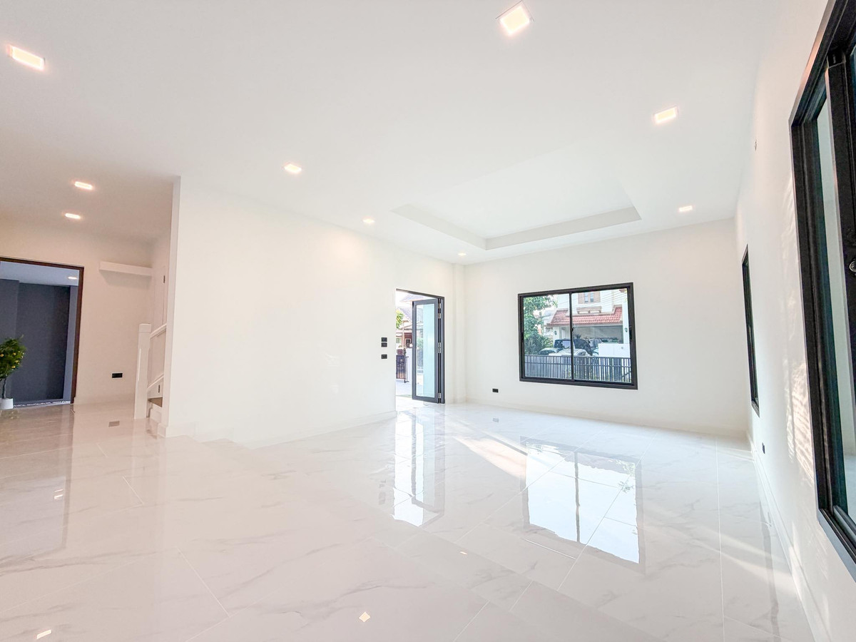 For SaleHousePinklao, Charansanitwong : Laddarom Pinklao / 4 bedrooms (for sale), Laddarom Pinklao / 4 Bedrooms (FOR SALE) AOM101