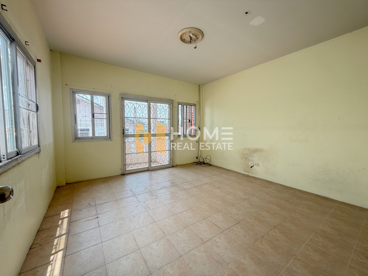 ขายทาวน์โฮมเกษตร นวมินทร์ ลาดปลาเค้า : ทาวน์เฮ้าส์ นวมินทร์ 70 / 2 ห้องนอน (ขาย), Townhouse Nawamin 70 / 2 Bedrooms (FOR SALE) MNT044