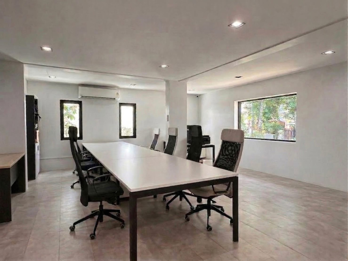 ให้เช่าโฮมออฟฟิศสุขุมวิท อโศก ทองหล่อ : Home Office For Rent! – ให้เช่าโฮมออฟฟิศ 2 ชั้น 400sq.m. ทำเลทองหล่อ 25 จดทะเบียนบริษัทได้ ที่จอดรถ 7–8 คัน