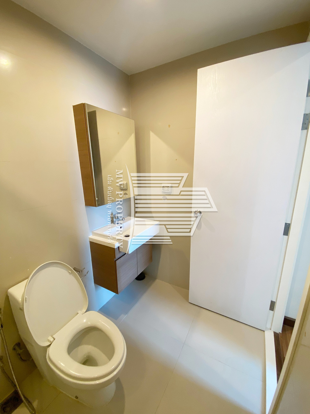 ให้เช่าคอนโดบางซื่อ วงศ์สว่าง เตาปูน : 🦊HunterCondo🦊ให้เช่า  ชีวาทัย อินเตอร์เชนจ์ 🟢ติด MRT เตาปูน