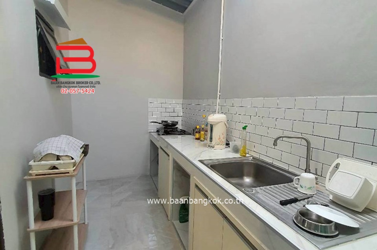 ขายทาวน์โฮมนวมินทร์ รามอินทรา : ทาวน์เฮาส์ หมู่บ้าน เค.ซี.รามอินทรา 6 (พระยาสุเรนทร์ 45) เนื้อที่ 24 ตรว. (ใกล้วัดพระยาสุเรนทร์) ถนนพระยาสุเรนทร์ แขวงสามวาตะวันตก เขตคลองสามวา