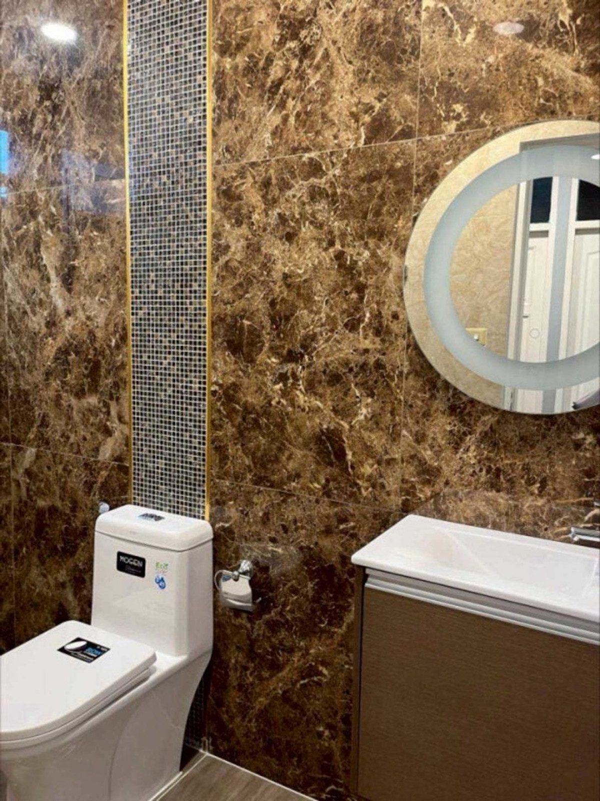 ให้เช่าทาวน์โฮมรัชดา ห้วยขวาง : ให้เช่า Townhome อยู่เจริญรัชดาซอย 3 🏜🎡🚆Yu Charoen Ratchada Soi 3 連棟別墅出租