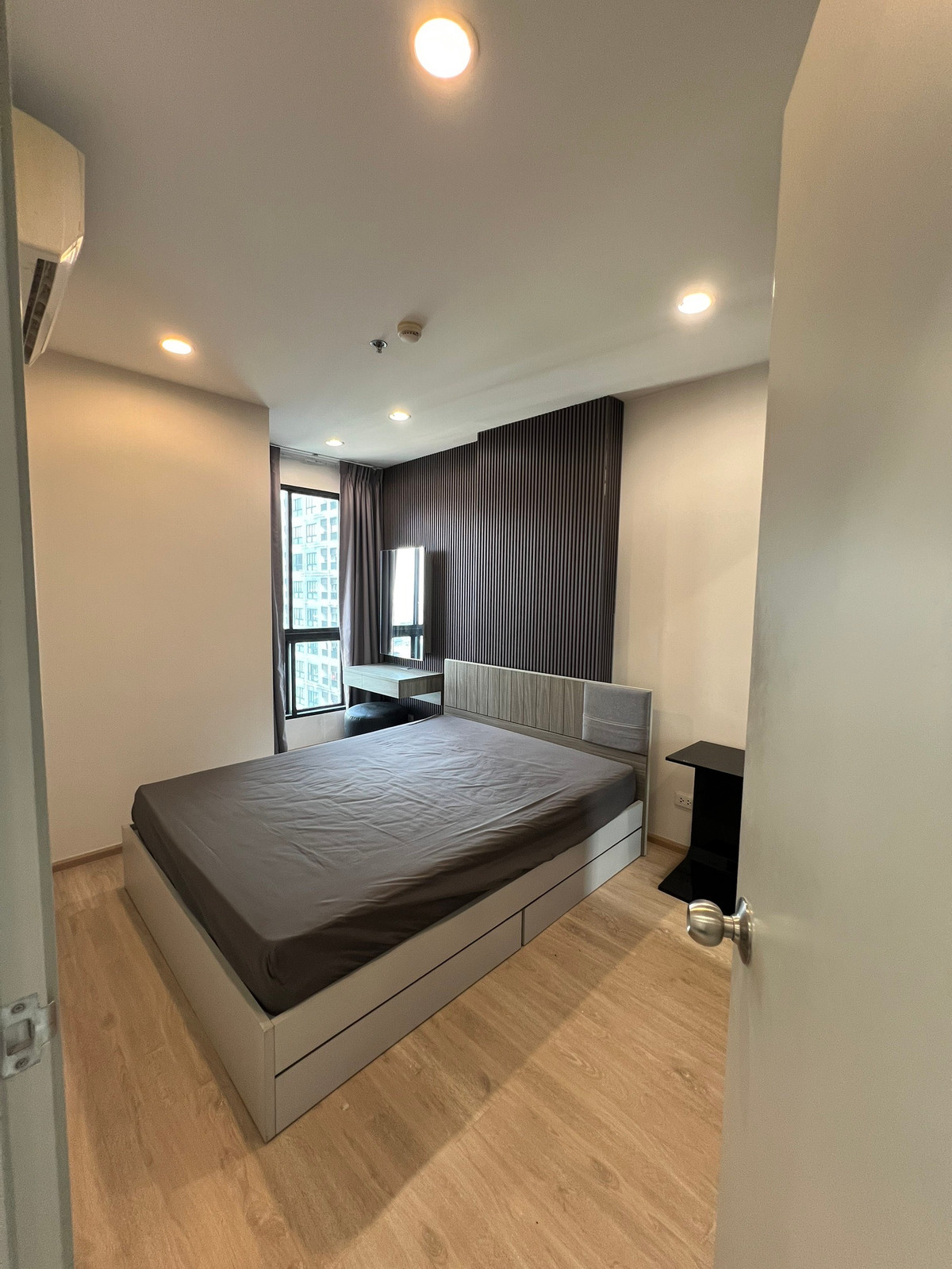 ขายคอนโดท่าพระ ตลาดพลู วุฒากาศ : 🔥 ขาย 🔥 ไอดีโอ สาทร - ท่าพระ - Ideo Sathorn - Tha Phra / 1 Bedroom ATOM034