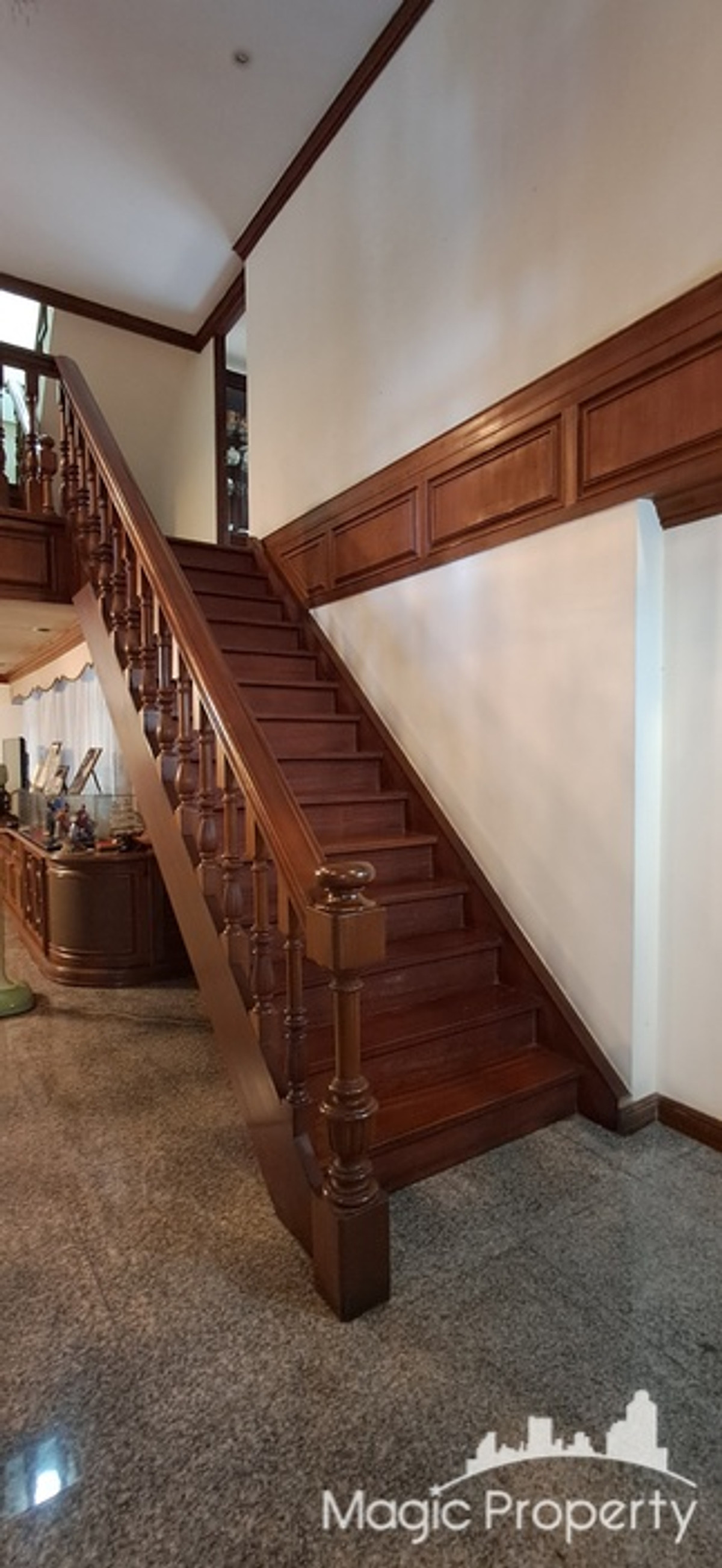 For RentShop HouseSukhumvit, Asoke, Thonglor : Commercial building For Rent in Soi Sukhumvit 39, Khlong Tan Nuea, Watthana, Bangkok