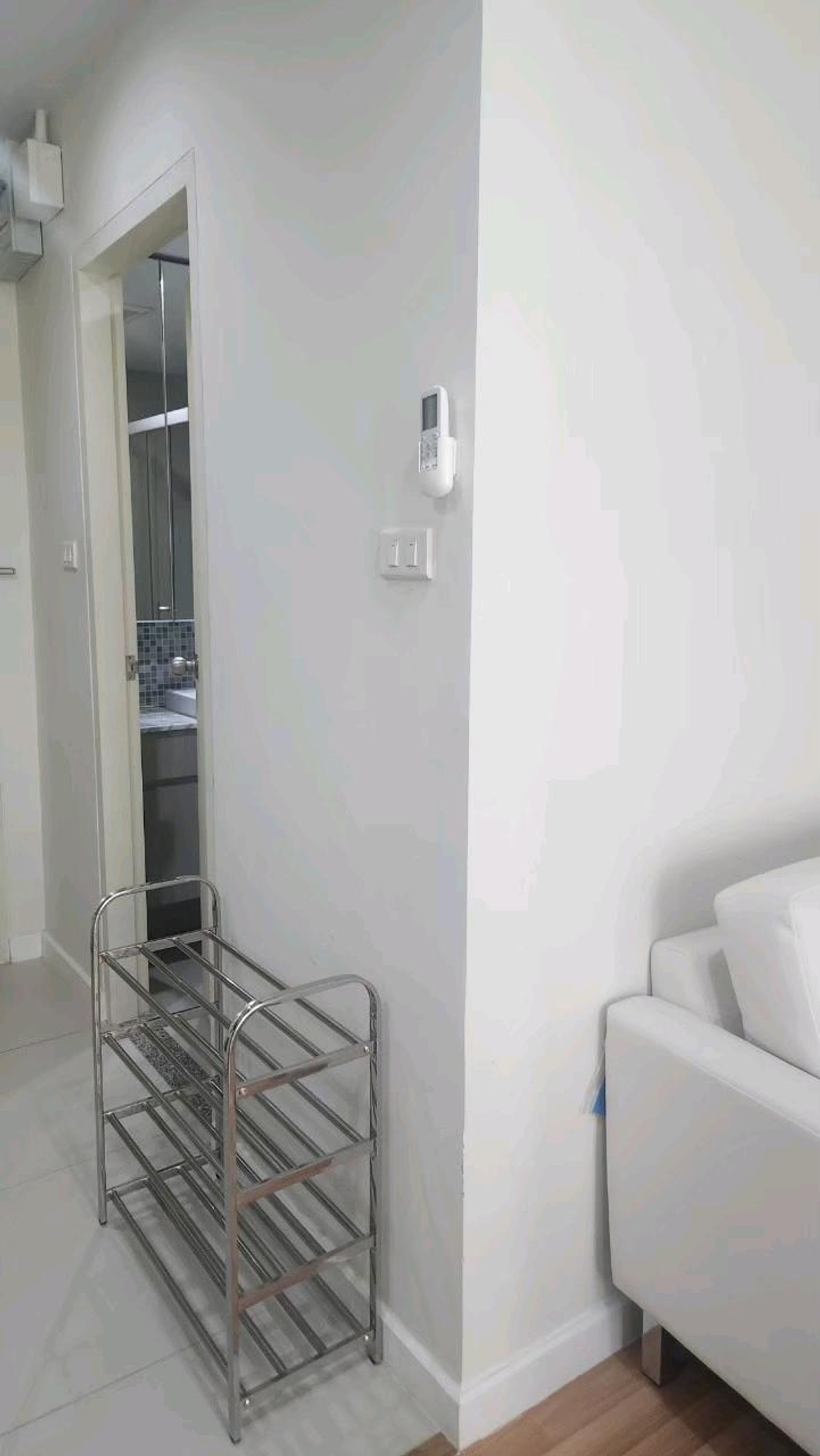 ให้เช่าคอนโดเลียบทางด่วนรามอินทรา : ห้องพร้อมอยู่ หันหน้าเข้าสวน ชั้น 4 ตึก C