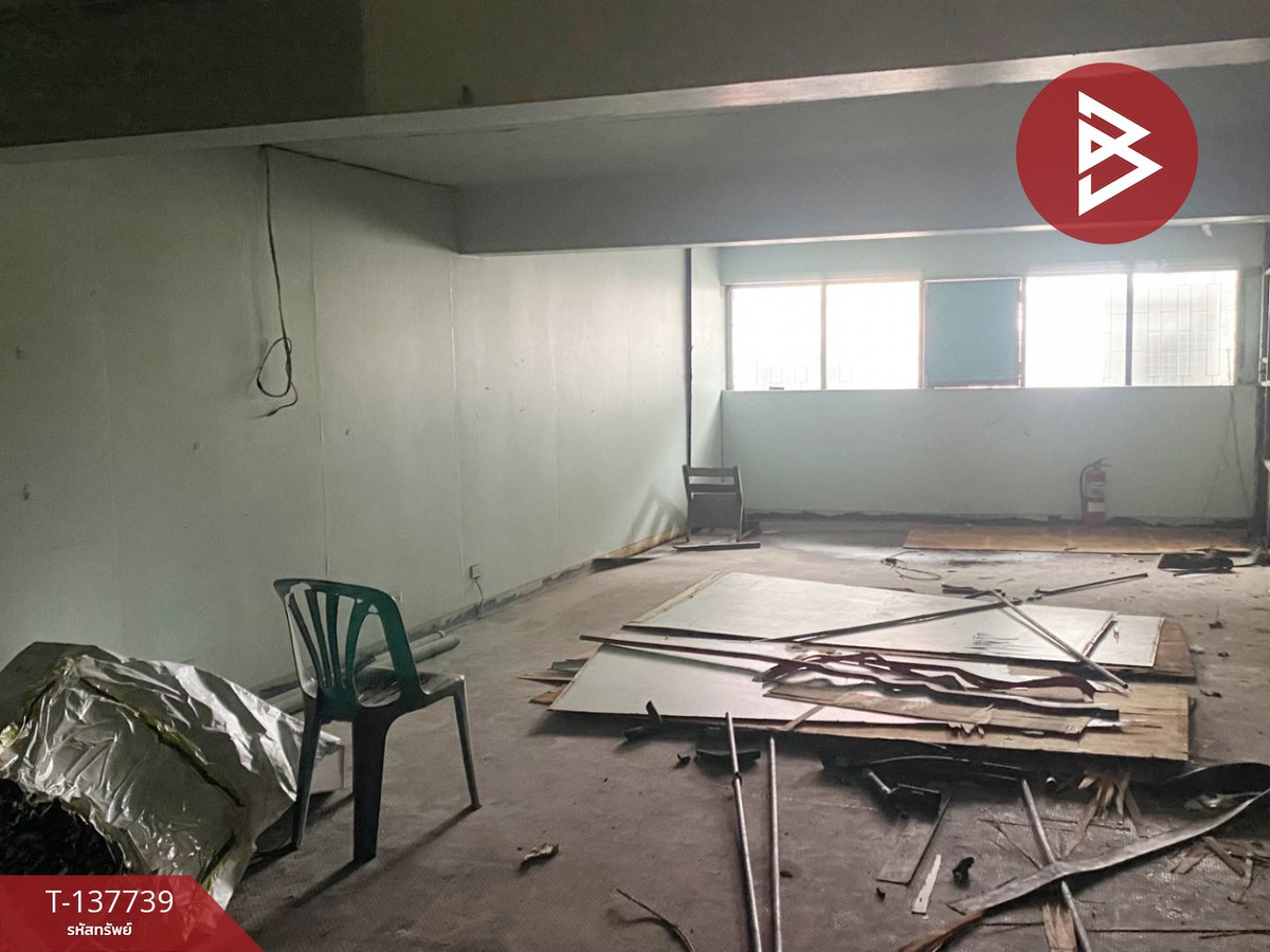 For SaleShop HouseBang kae, Phetkasem : 4-story commercial building for sale, area 24.1 sq m, Bangkok, next to Phetkasem Road, near MRT Bang Khae.