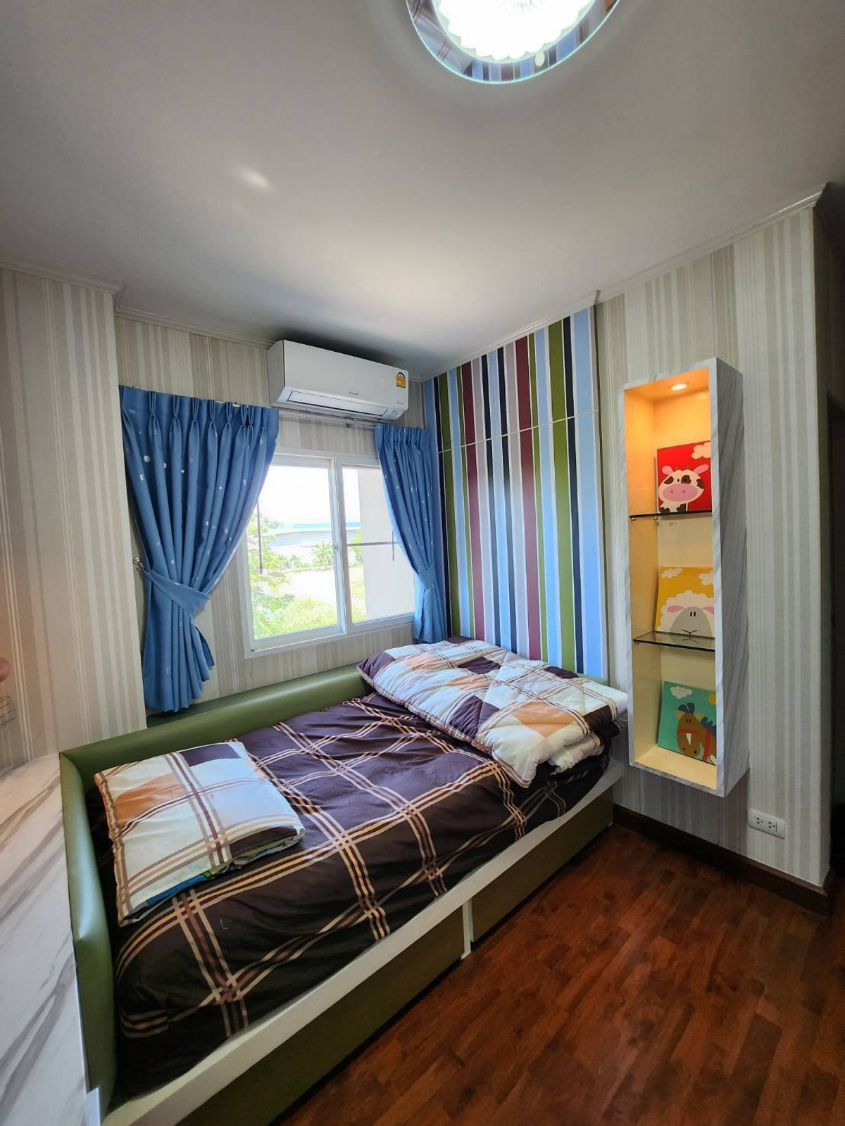 For RentHouseLadkrabang, Suwannaphum Airport : Single house for rent Supalai Suangluang 4 bed 3 bath 65k