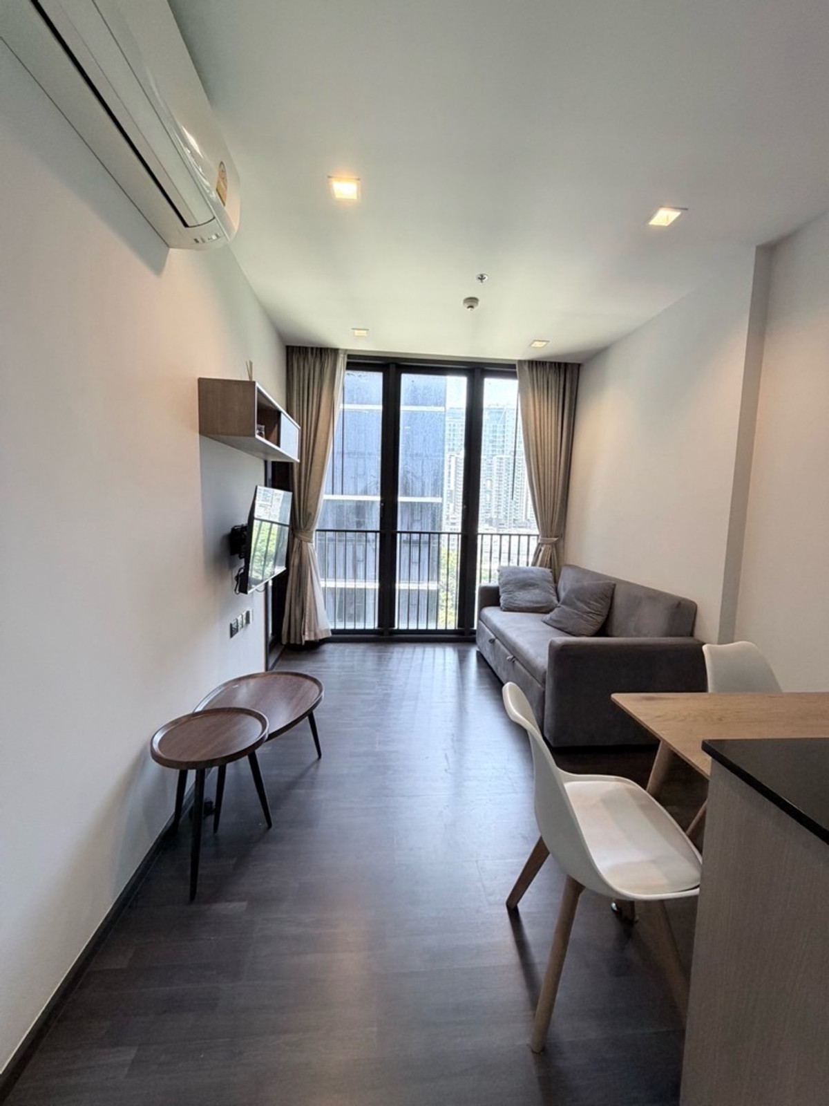 For RentCondoRama9, Petchburi, RCA : CONDO FOR RENT Near MRT Rama9
The line asoke-ratchada Condo
150 m. - OP001C -