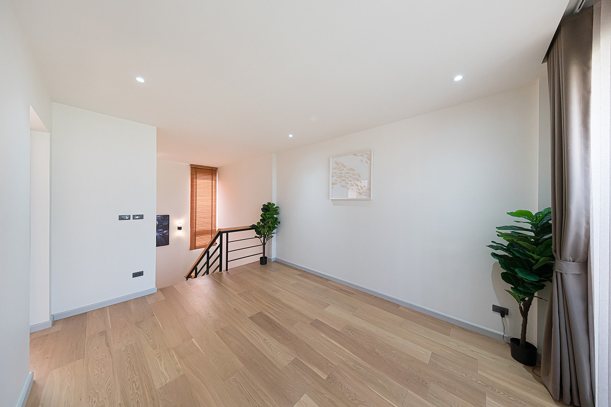 ขายบ้านโชคชัย4 ลาดพร้าว71 : [ขาย] ✨ บ้านเดี่ยว 3 ชั้น สไตล์ Modern Luxury พรีเมียมที่สุดในลาดพร้าว 101 | Feel Town ✨ แต่งครบ พร้อมลากกระเป๋าเข้าอยู่! เพียง 13.99 ล้าน (Rare Item มีเพียง 9 หลังในโครงการ!)