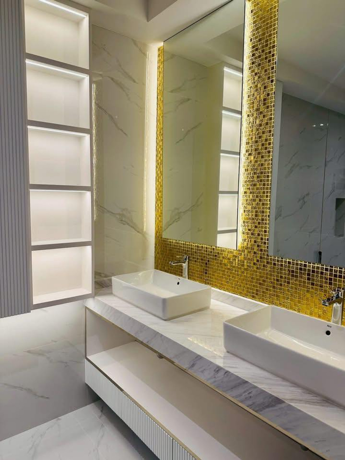 For RentPattaya, Bangsaen, Chonburi : Luxurious pool villa house for rent Near Jomtien Beach, Pattaya