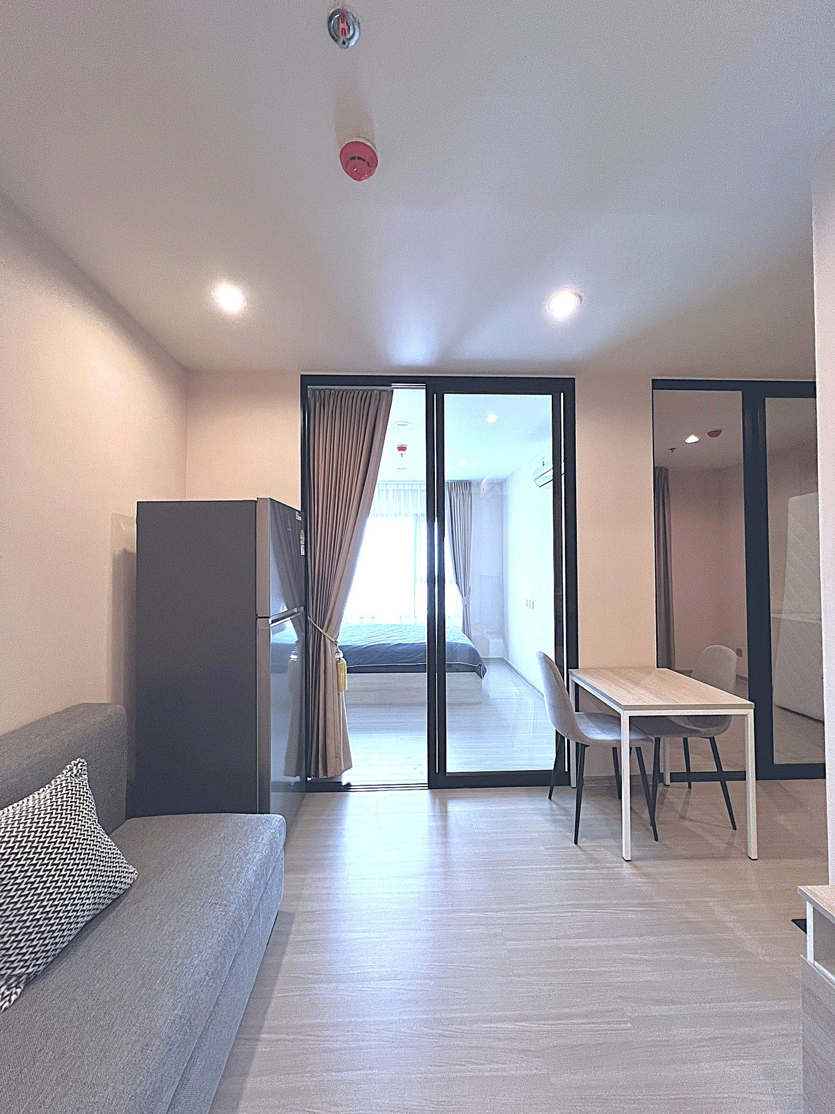 For RentCondoSamut Prakan,Samrong : 💥ST-10571💥Aspire Erawan Prime👉Line : @wincondo