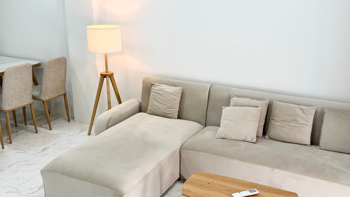 ให้เช่าทาวน์โฮมอ่อนนุช อุดมสุข : 🏡ทาวน์โฮม 3 ชั้น อ่อนนุช46-ศรีนครินทร์36  ทำเลและการเดินทาง:�- เพียง 20 ก้าวถึงร้านอาหาร