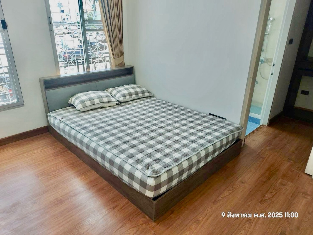 ให้เช่าทาวน์โฮมรัชดา ห้วยขวาง : หมู่บ้านกลางเมือง Grand de Paris ติดกับ รร.นานาชาติสิงคโปร์ SISB ประชาอุทิศ ห้วยขวาง บ้าน 3ชั้น  4 ห้องนอน 4ห้องน้ำ