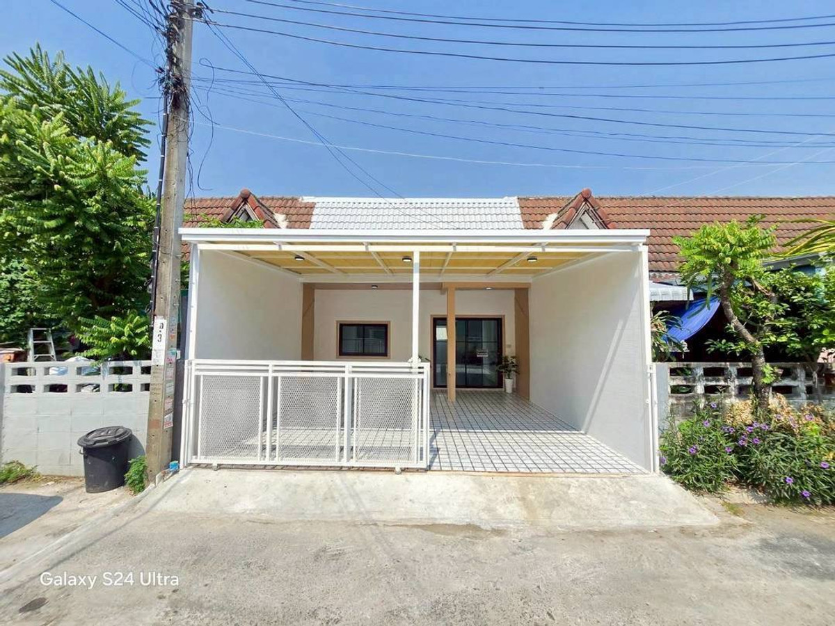 For SaleTownhomeNonthaburi, Bang Yai, Bangbuathong : One-story townhouse for sale, Bua Thong Keha, Sai Noi, 19 sq m, at the beginning of the bus line, newly decorated, free furniture, free transfer.
