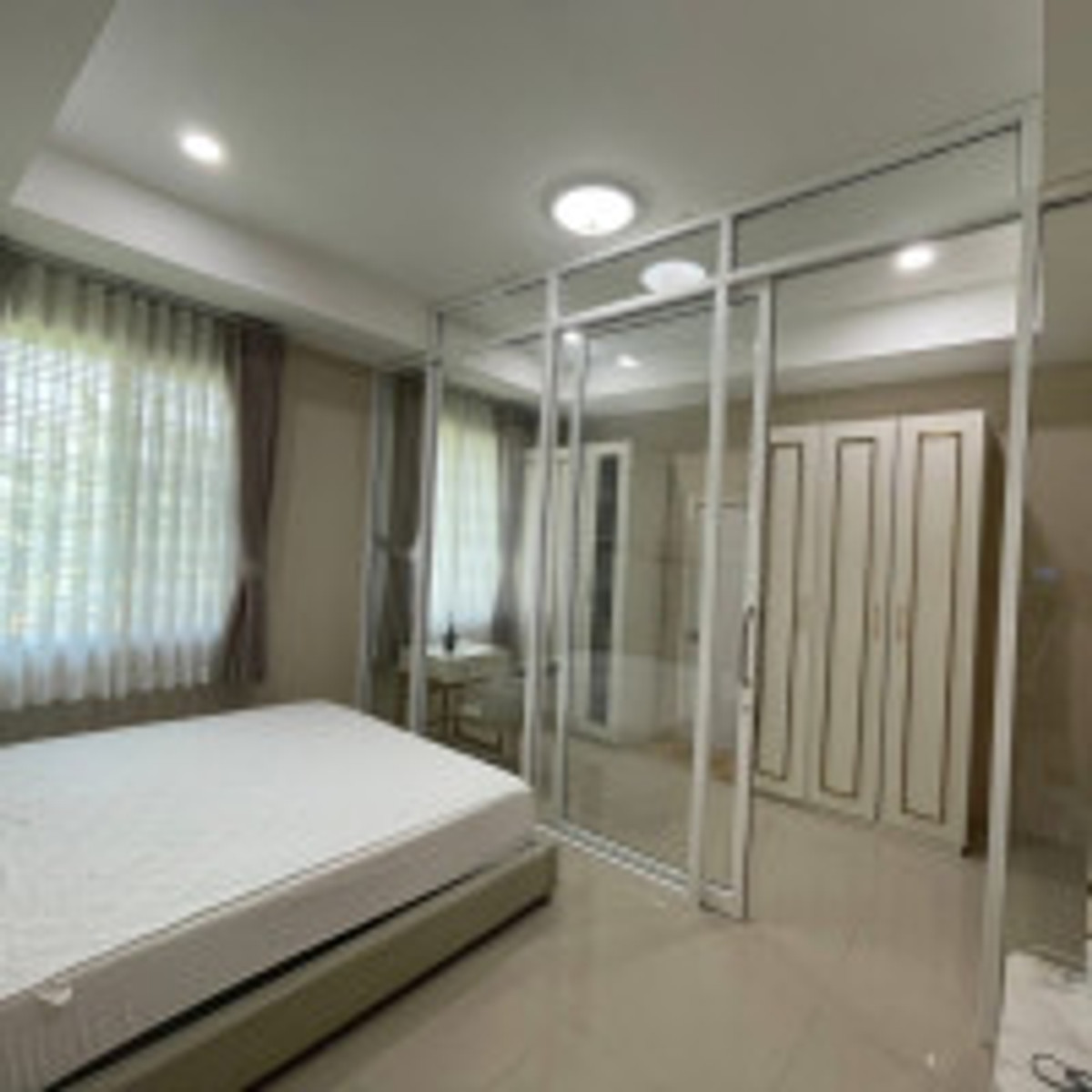 HouseNawamin, Ramindra : Sell/rent luxury mansion Baan Suan Neramit Or Ngoen-Ramintra, full area of ​​1 rai! 5 bedrooms, 5 bathrooms, has a private swimming pool + guest house, 45 million (rent 2 hundred thousand), fully furnished, ready to move in.