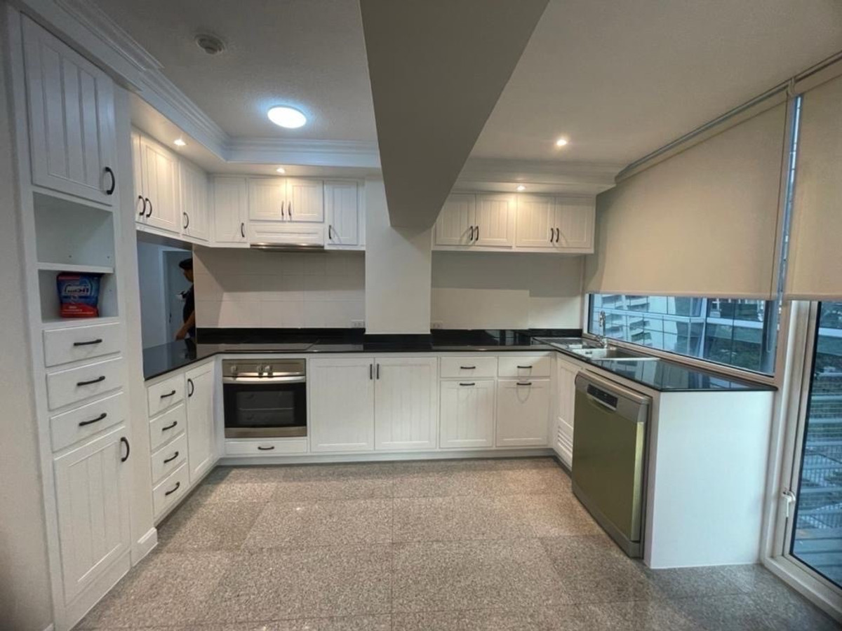 For RentCondoWitthayu, Chidlom, Langsuan, Ploenchit : Sithakarn Chidlom 3bed 240sqm 95,000/month