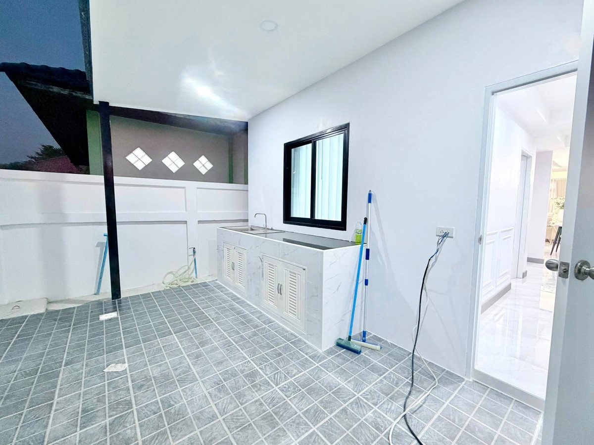 ขายบ้านพัทยา บางแสน ชลบุรี สัตหีบ : บ้านเดี่ยว 30 ตร.วา. มาบสอง - หนองใหญ่ 2 / 3 ห้องนอน (ขาย), Single House Mab Song - Nong Yai 2 / 3 Bedrooms (FOR SALE) BEWN027