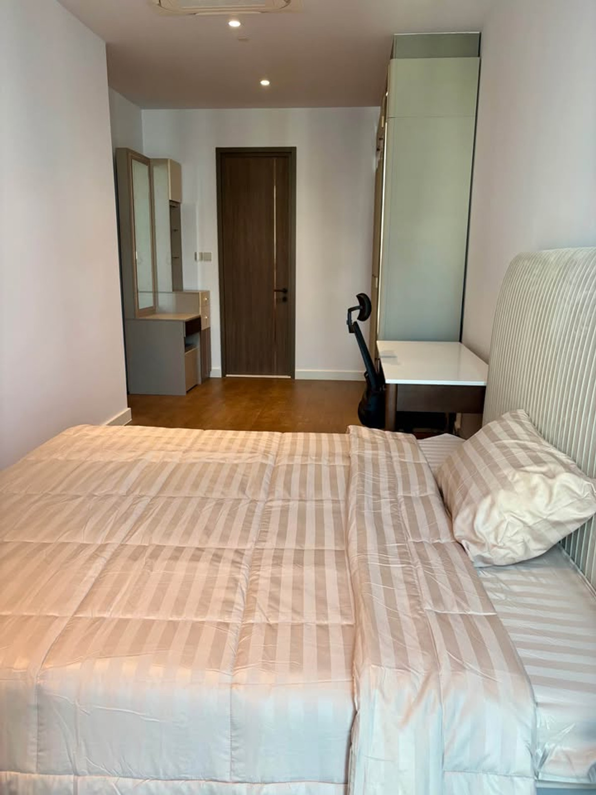 For RentCondoSathorn, Narathiwat : ᚱ For rent✅near MRT Lumpini🔥1 bedroom, 12th floor, 54 sq m.🔥Luxury condo Supalai Icon Sathorn, fully furnished.