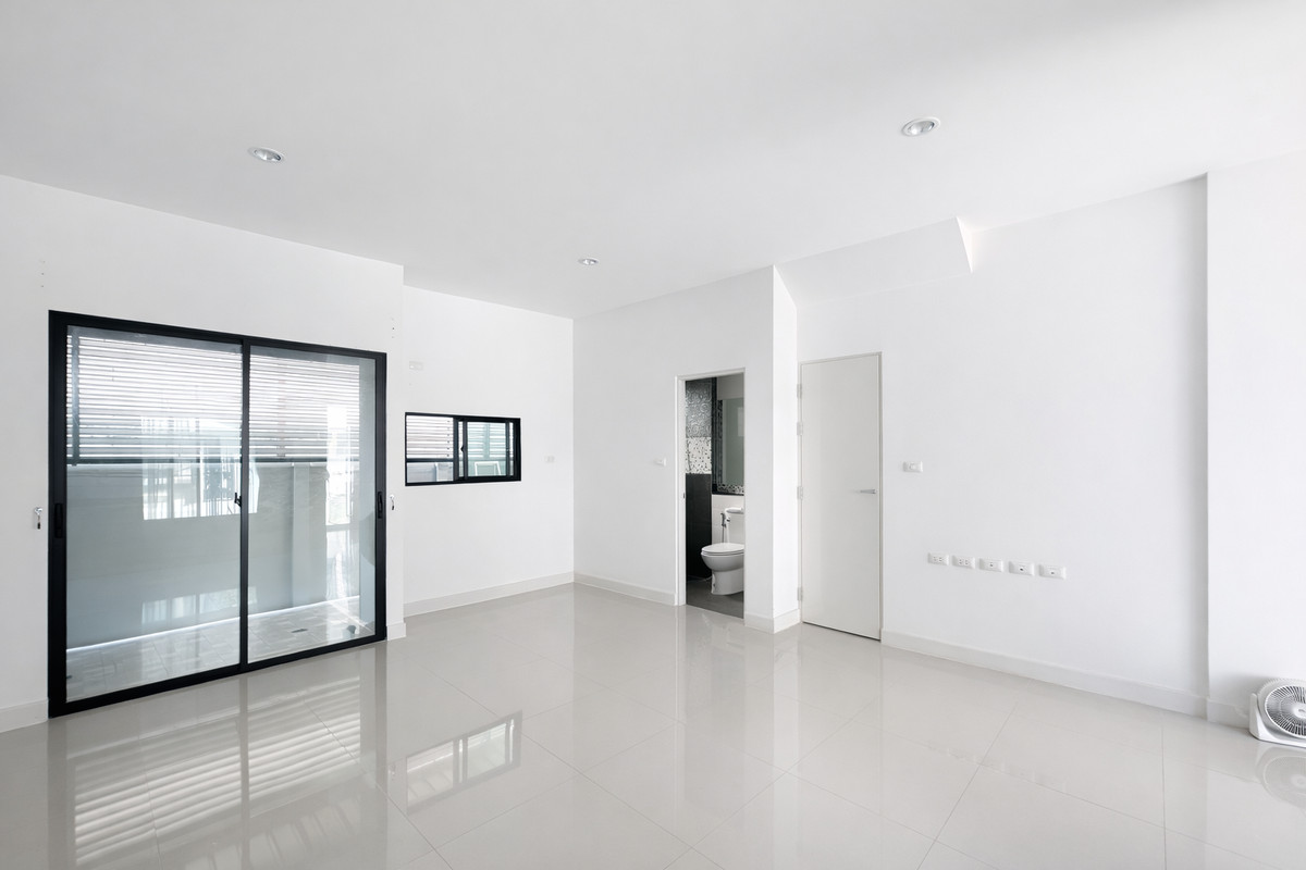 For RentTownhomeRathburana, Suksawat : House for rent, Pleno Suksawat 70, Pleno Suksawat 70, ready to move in, 3 air conditioners.