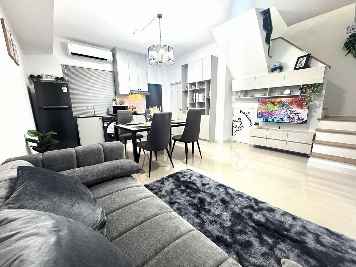 ให้เช่าทาวน์โฮมบางนา แบริ่ง ลาซาล : ทาวน์เฮ้าส์ให้เช่า ✨ Pleno Sukhumvit-Bangna 2 ✨ 3 ห้องนอน 2 ห้องน้ำ เฟอร์นิเจอร์ และ เครื่องใช้ไฟฟ้าครบ 