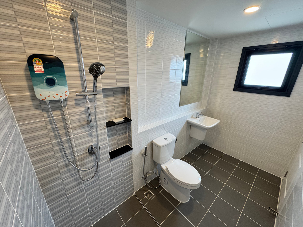 For RentHouseVipawadee, Don Mueang, Lak Si : 2-story detached house with furniture, beautifully decorated, for rent in Don Mueang-Vibhavadi area. Near Don Mueang Airport, only 3 km.