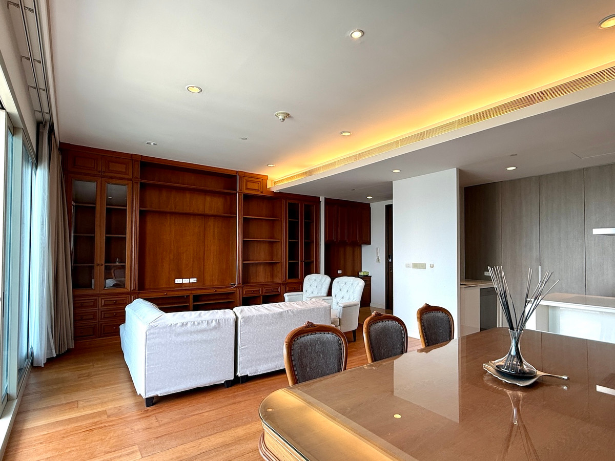 ให้เช่าคอนโดวิทยุ ชิดลม หลังสวน : คอนโด super luxury 3 ห้องนอน บนถนนราชดำริ 