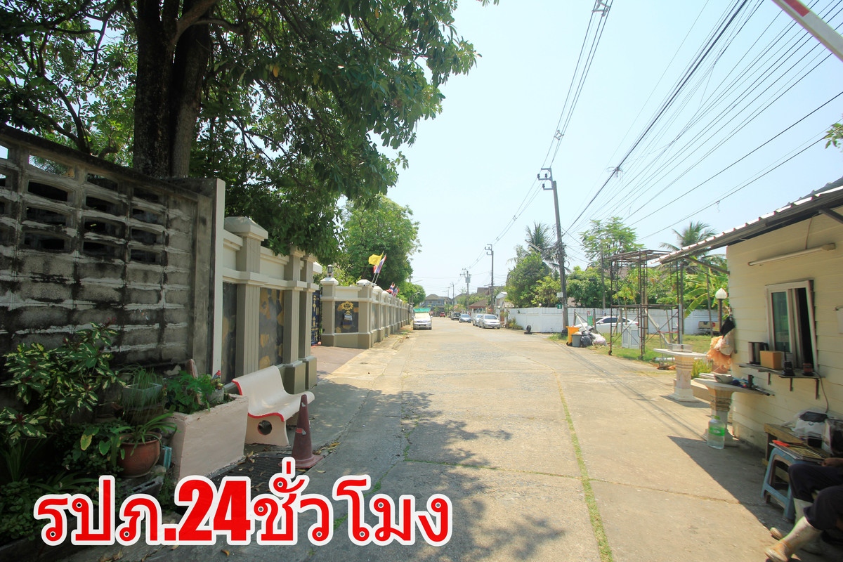 ขายที่ดินปิ่นเกล้า จรัญสนิทวงศ์ : ที่ดินพุทธมณฑลสาย2 ทวีวัฒนา-กาญจนาภิเษก15 ใกล้พระเทพตัดใหม่ หมู่บ้านสินพัฒนาธานี ที่ดินสร้างบ้านถมแล้ว แปลงมุมสวย 100วา เดินทางสะดวกได้หลายเส้นทาง  