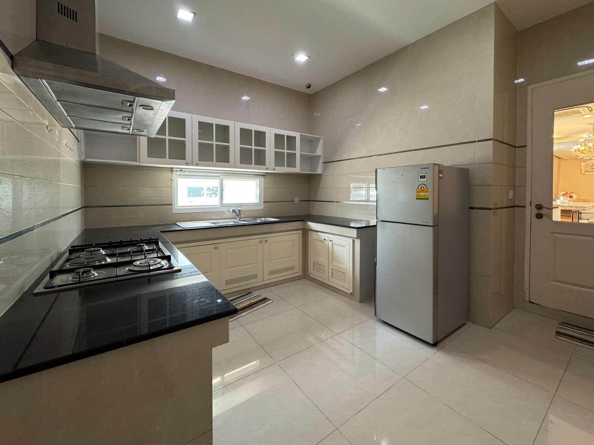 ขายบ้านบางนา แบริ่ง ลาซาล : ขายคฤหาสน์หรู Narasiri Bangna : นาราสิริ บางนา พร้อมอยู่ ตกแต่งสวยพร้อมอยู่