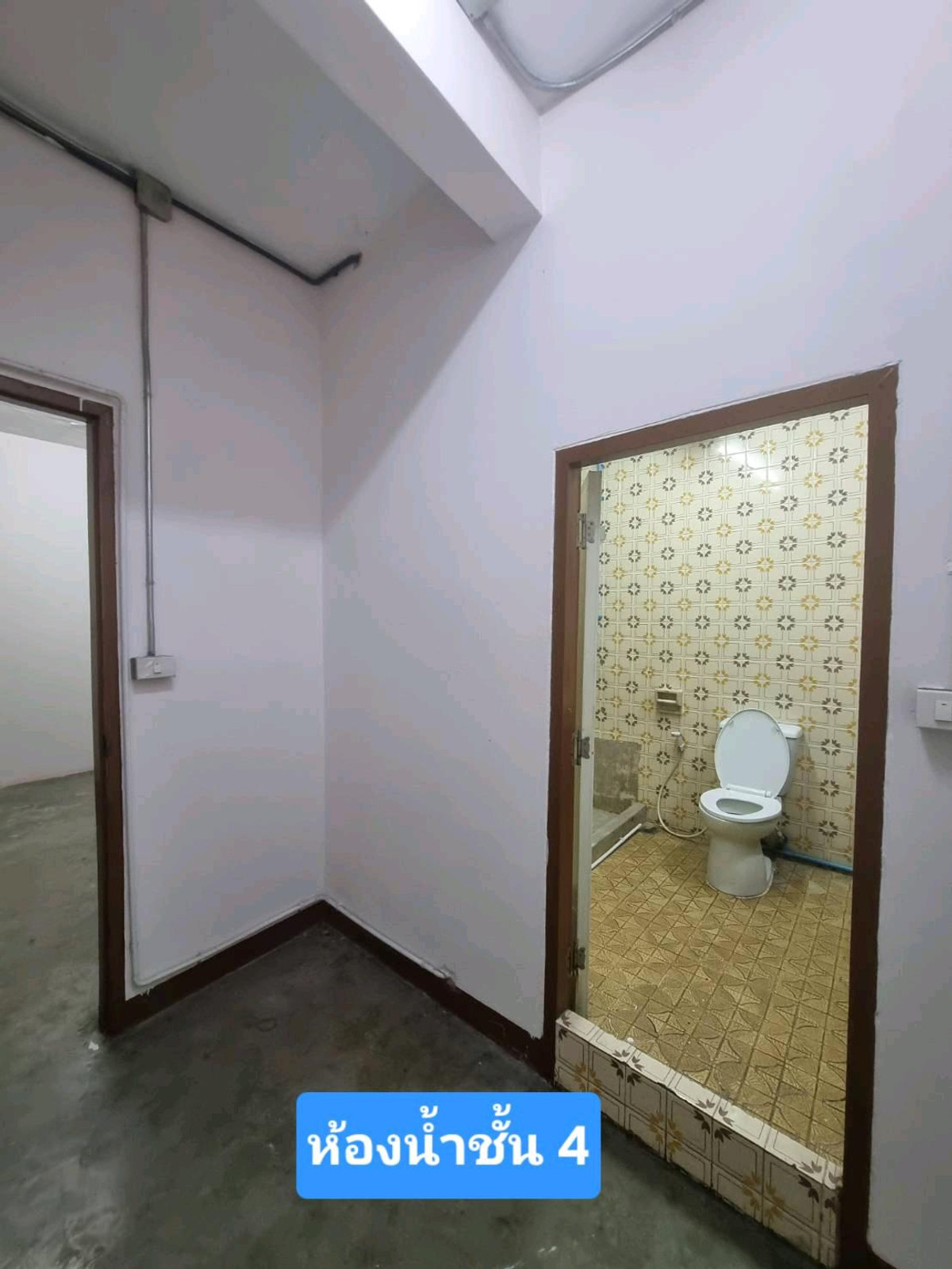 For RentShop HouseOnnut, Udomsuk : Commercial building for rent on the main road, near BTS Bang Chak.