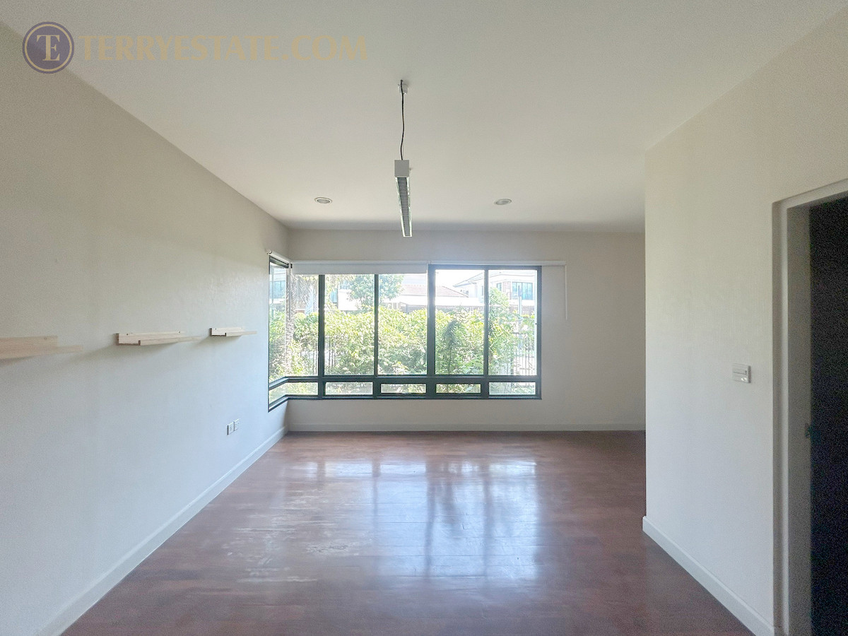 ขายบ้านพระราม 5 ราชพฤกษ์ บางกรวย : ขาย บ้านเดี่ยว แกรนด์ บางกอก บูเลอวาร์ด ราชพฤกษ์-รัตนาธิเบศร์ ขนาด 122.2 ตร.ว. บ้านหรูฟังก์ชันใหญ่ บนทำเลศักยภาพ