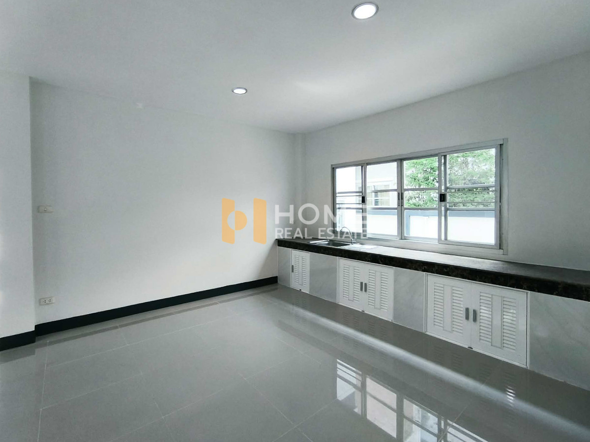 ขายบ้านพัทยา บางแสน ชลบุรี สัตหีบ : ธารดารา ศรีราชา / 3 ห้องนอน (ขาย), Thandara Sriracha / 3 Bedrooms (FOR SALE) YEAN162