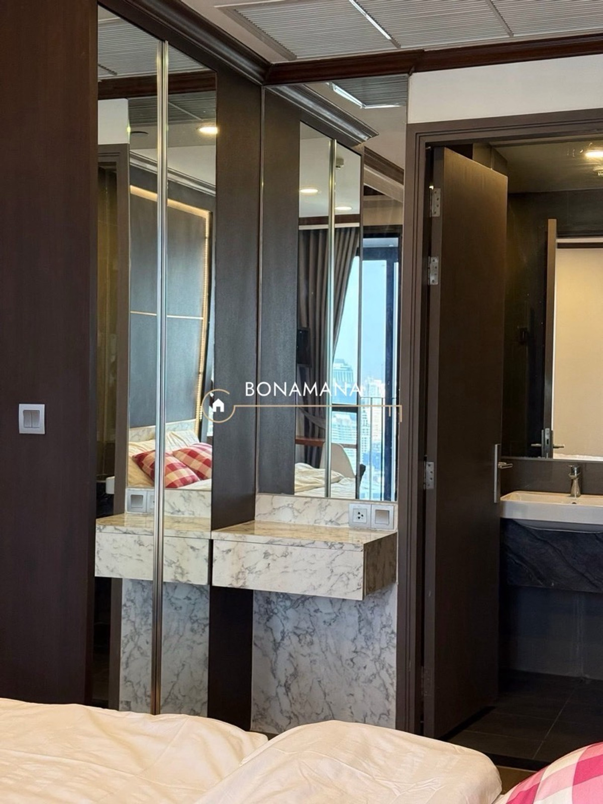 ให้เช่าคอนโดสยาม จุฬา สามย่าน : ให้เช่า Ashton Chula Silom [แอชตัน จุฬา-สีลม] Luxury Condo (MRT สามย่าน 180m)