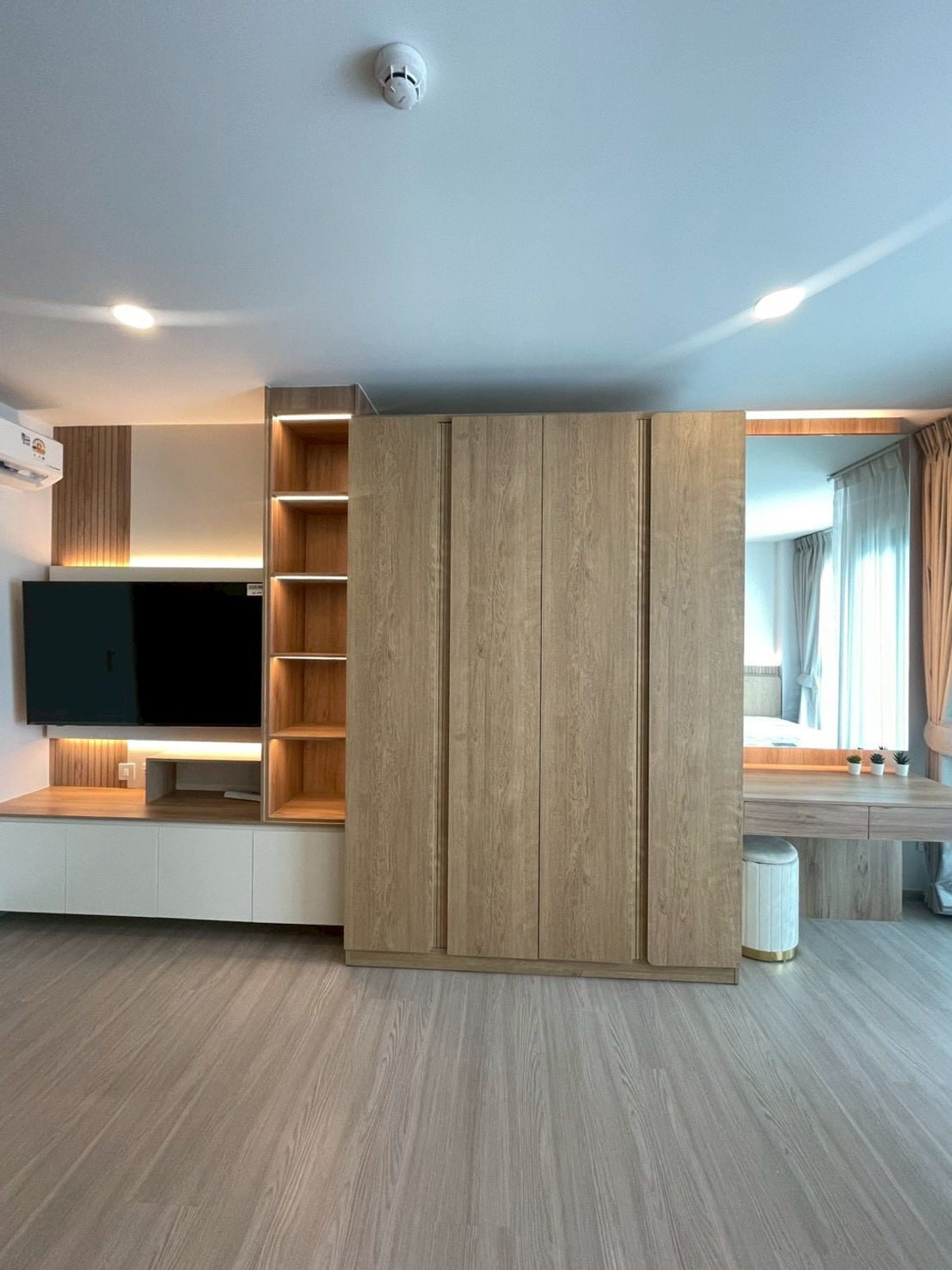 For RentCondoKhlongtoei, Kluaynamthai : ᚱ For rent🔥1 bedroom, 10th floor, 31 sq m.✅near BTS Phra Khanong, Condo Aspire Sukhumvit Rama 4