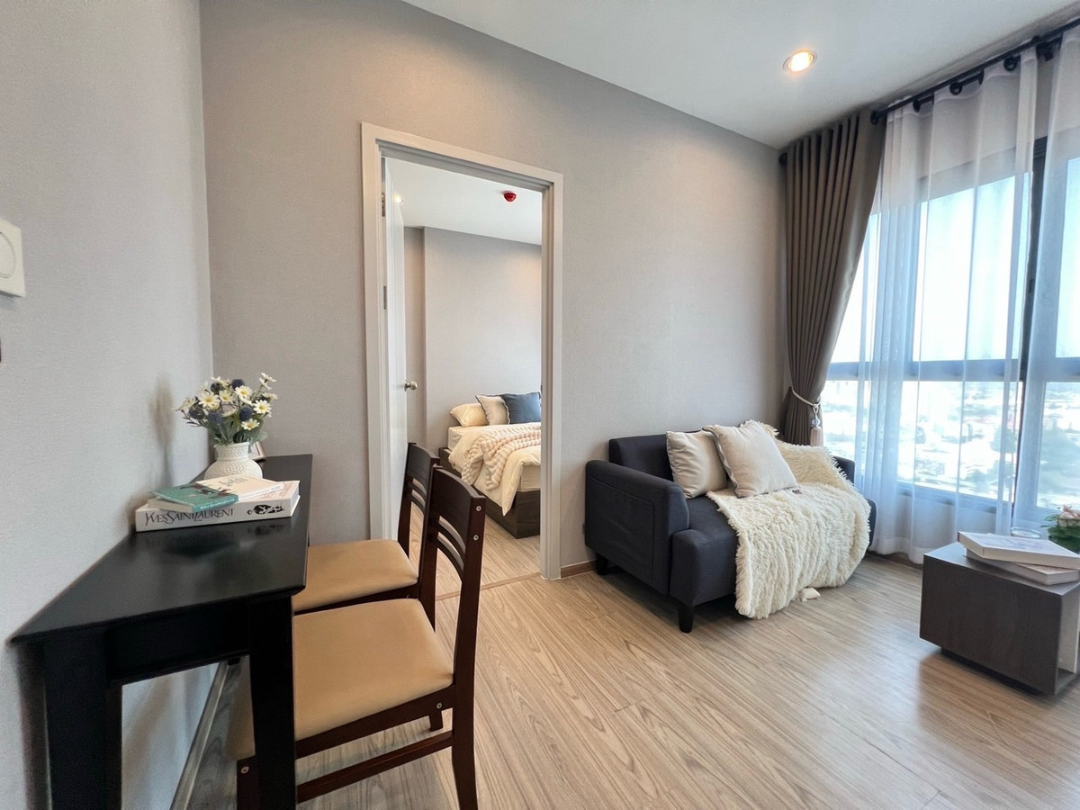 For RentCondoRamkhamhaeng, Hua Mak : For rent: The Tree Hua Mak, next to Lam Sali intersection, 300 meters.