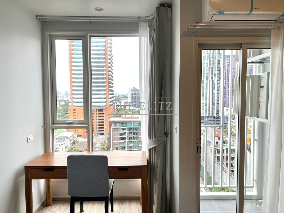 For RentCondoSukhumvit, Asoke, Thonglor : ✨ A green oasis in the heart of Sukhumvit, Culture Thonglor, an eco-friendly condo with beautiful gardens and a sky swimming pool with panoramic views.