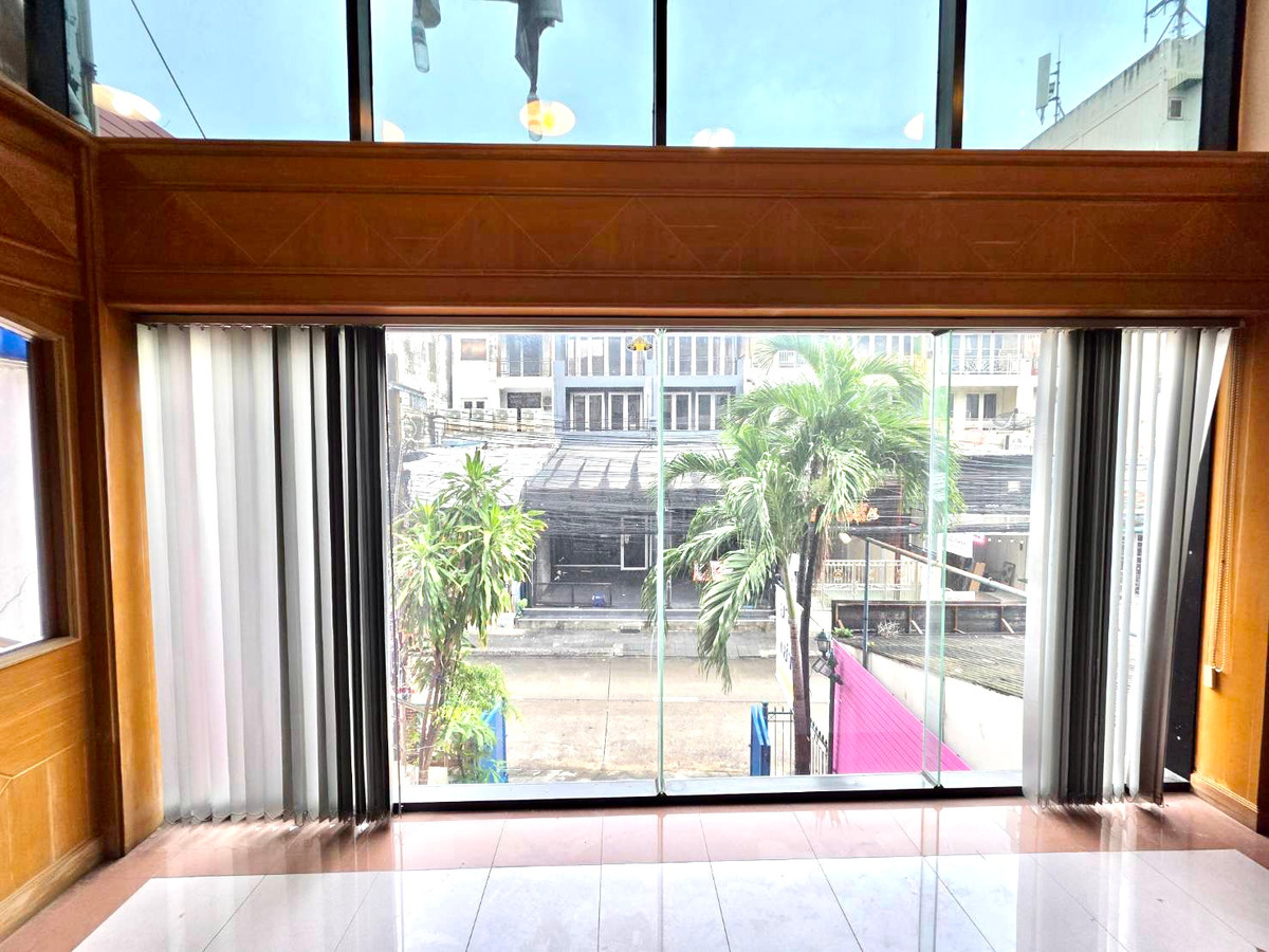 For SaleShop HouseVipawadee, Don Mueang, Lak Si : Commercial Building Vibhavadi 2 / 7 Office Room (FOR SALE) BNS016