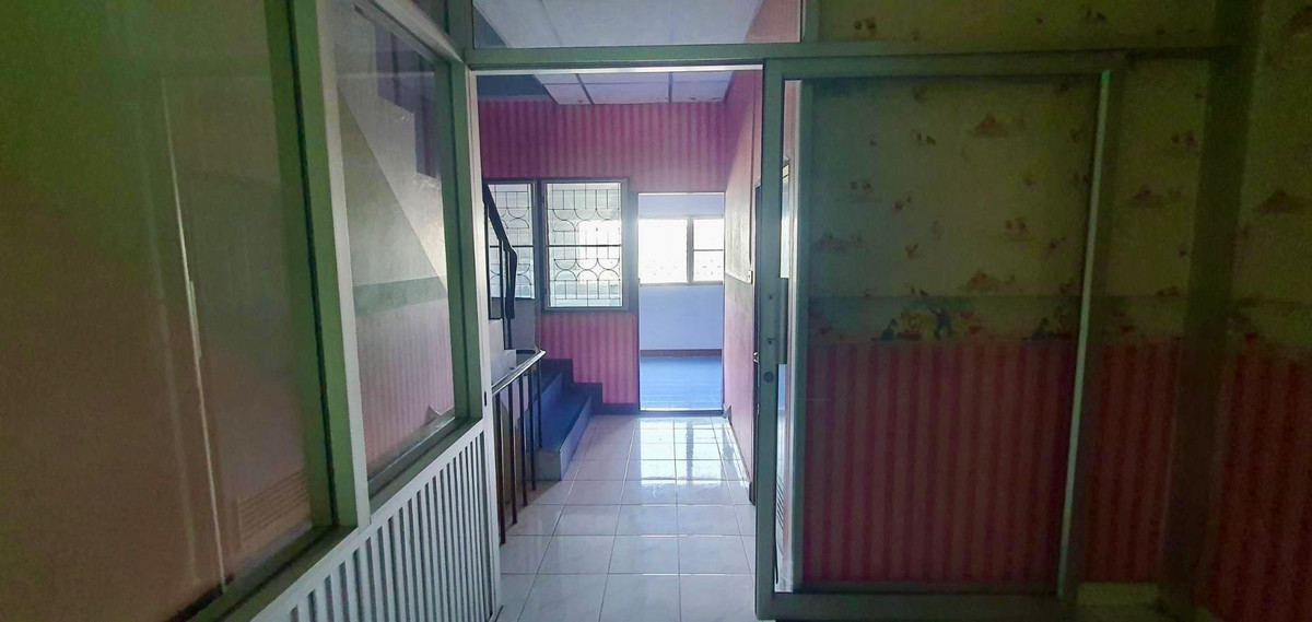 For SaleShop HouseOnnut, Udomsuk : Commercial building, 2 units, Soi Sukhumvit 101/1 / 6 bedrooms (for sale), Commercial Building Sukhumvit 101/1 / 6 Bedrooms (FOR SALE) GNG048
