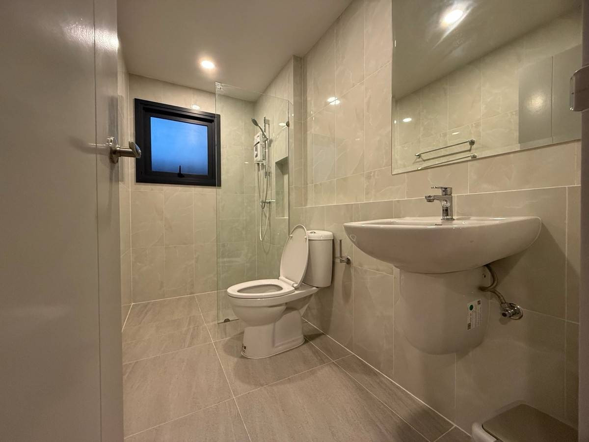 ให้เช่าบ้านปทุมธานี รังสิต ธรรมศาสตร์ : ให้เช่าบ้านเดี่ยว เซนโทร พหลฯ - วิภาวดี 3 ใกล้ โฮมโปรรังสิต เพียง 4 นาที