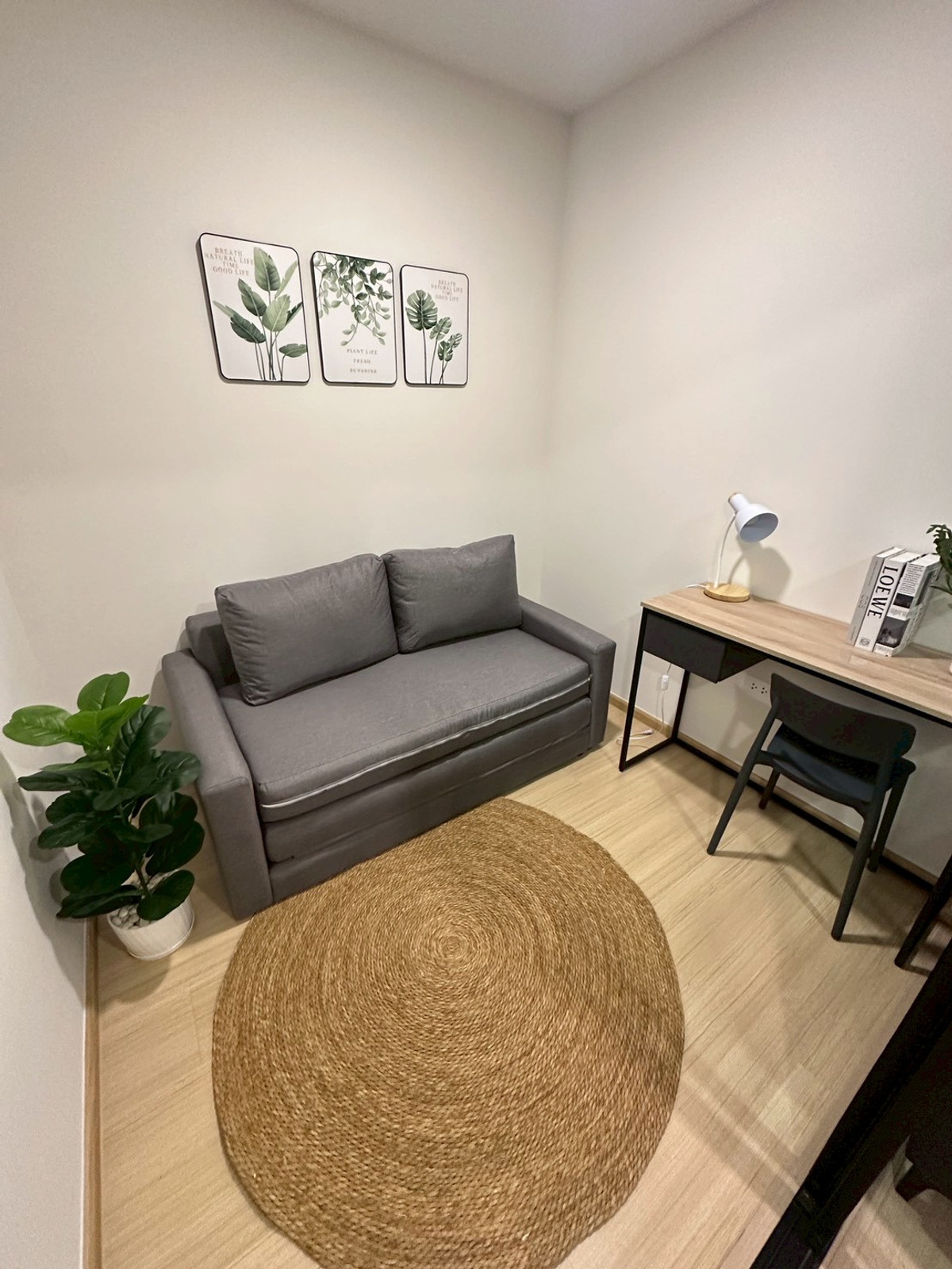 ให้เช่าคอนโดโชคชัย4 ลาดพร้าว71 : ให้เช่าคอนโดชีวาทัยฮอลล์มาร์คลาดพร้าวโชคชัย4 ห้องใหญ่ตรงปกใกล้รถไฟฟ้า