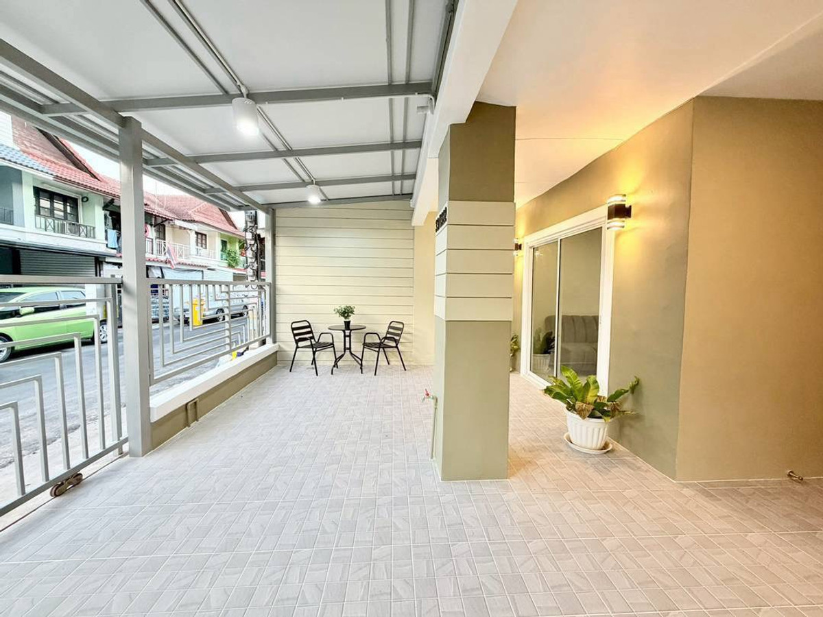 ขายทาวน์โฮมนนทบุรี บางใหญ่ บางบัวทอง : ขายทาวน์เฮ้าส์พฤกษา 3 วัดลาดปลาดุก 18 ตร.ว. หน้ากว้าง 6 ม. ต้นสายรถตู้ ฟรีโอน