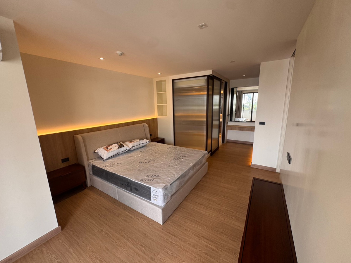 For RentCondoSukhumvit, Asoke, Thonglor : Condo for rent Lake Avenue Large room Newly renovated Fully furnished. Ready to move in!