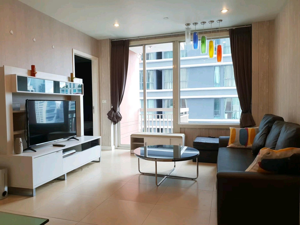 For RentCondoWitthayu, Chidlom, Langsuan, Ploenchit : 🐶🐱 Spacious 1-Bedroom Residence near BTS Chidlom
