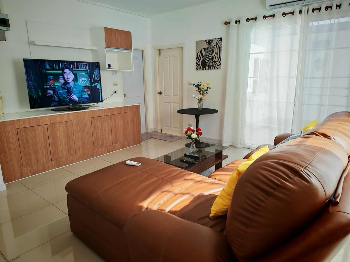 ให้เช่าบ้านท่าพระ ตลาดพลู วุฒากาศ : 🏡 ปล่อยเช่า Townhouse รีโนเวทใหม่ ใจกลางสาทร | ใกล้ BTS เพียง 4 นาที ✨