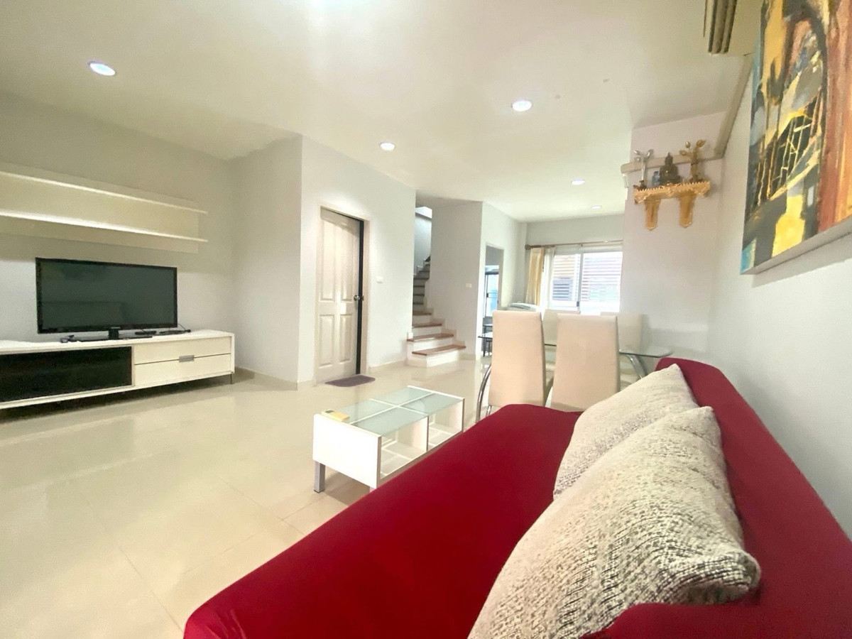 For RentHouseOnnut, Udomsuk : House for rent near BTS On Nut, house for rent in Klang Muang Luzern, 3 bedrooms, 3 bathrooms, 2 parking spaces, beautiful house, fully decorated, very good location.
