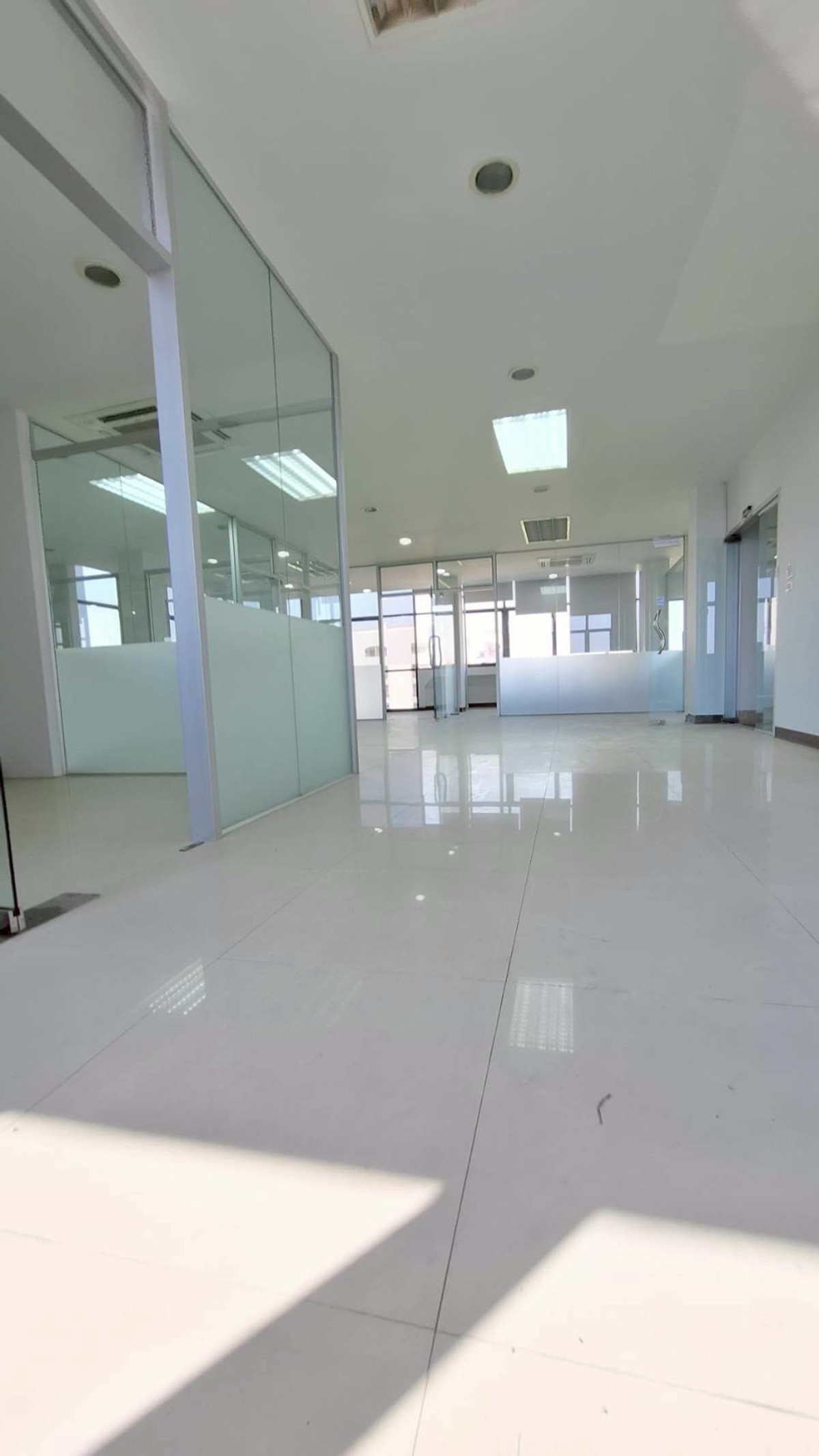OfficeBangna, Bearing, Lasalle : Prime 7-Story Office Building for Sale/Rent – Strategic Front-Unit Location in Bangna-Trad 34